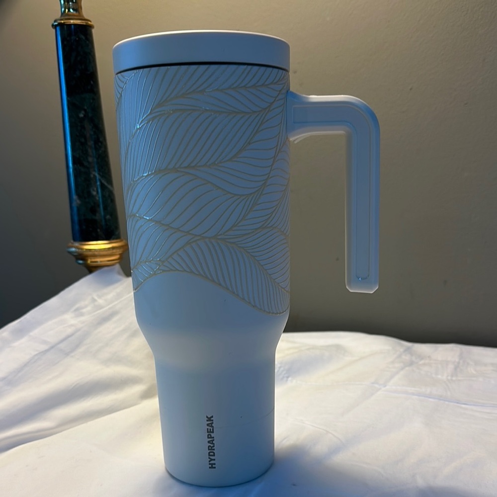 Hydrapeak cream and Gold Travel Mug